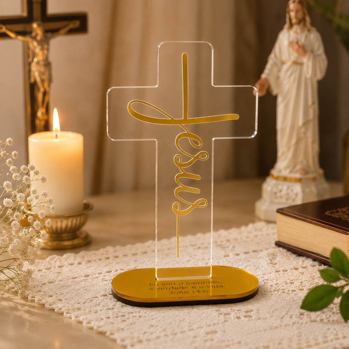Cruz de Mesa em Acrílico Jesus com Versículo Bíblico Decoração Religiosa - Multicores