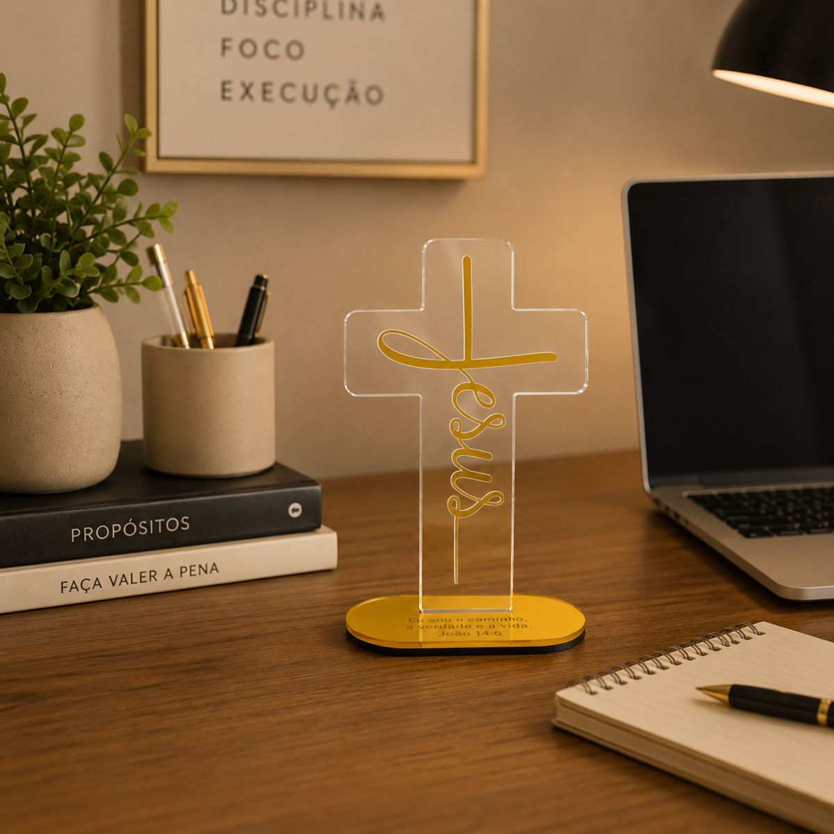 Cruz de Mesa em Acrílico Jesus com Versículo Bíblico Decoração Religiosa - Multicores