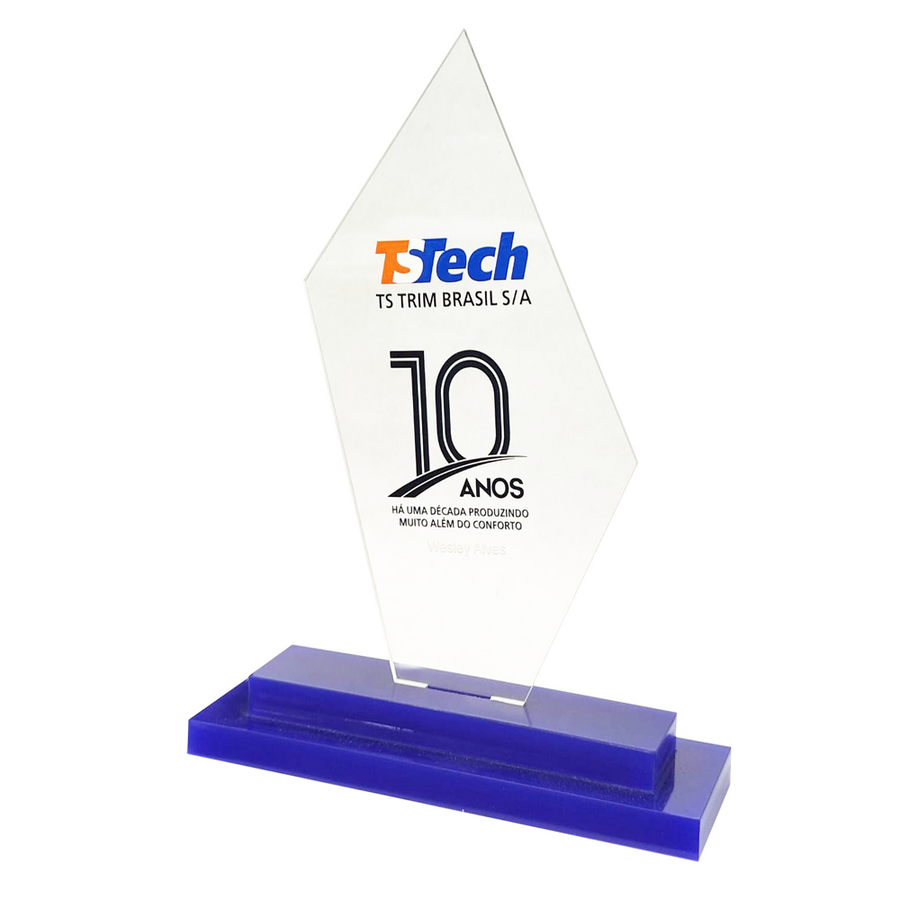 Troféu em Acrílico com Personalização em Adesivo DTF UV e Base em MDF